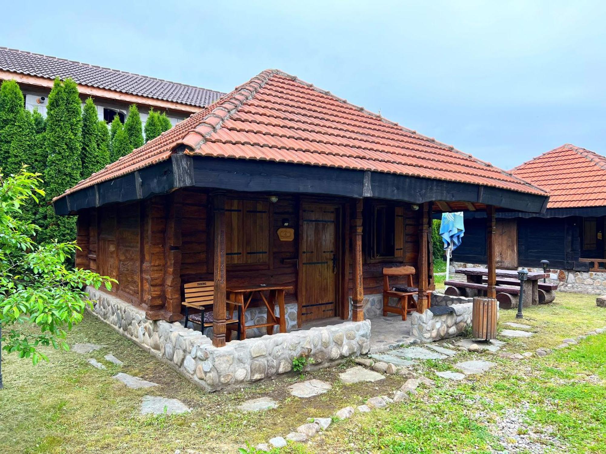 Satul Traditional Runcu  Quarto foto